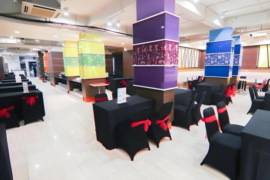 U Stay Hotel Mangga Besar جاكرتا المظهر الخارجي الصورة