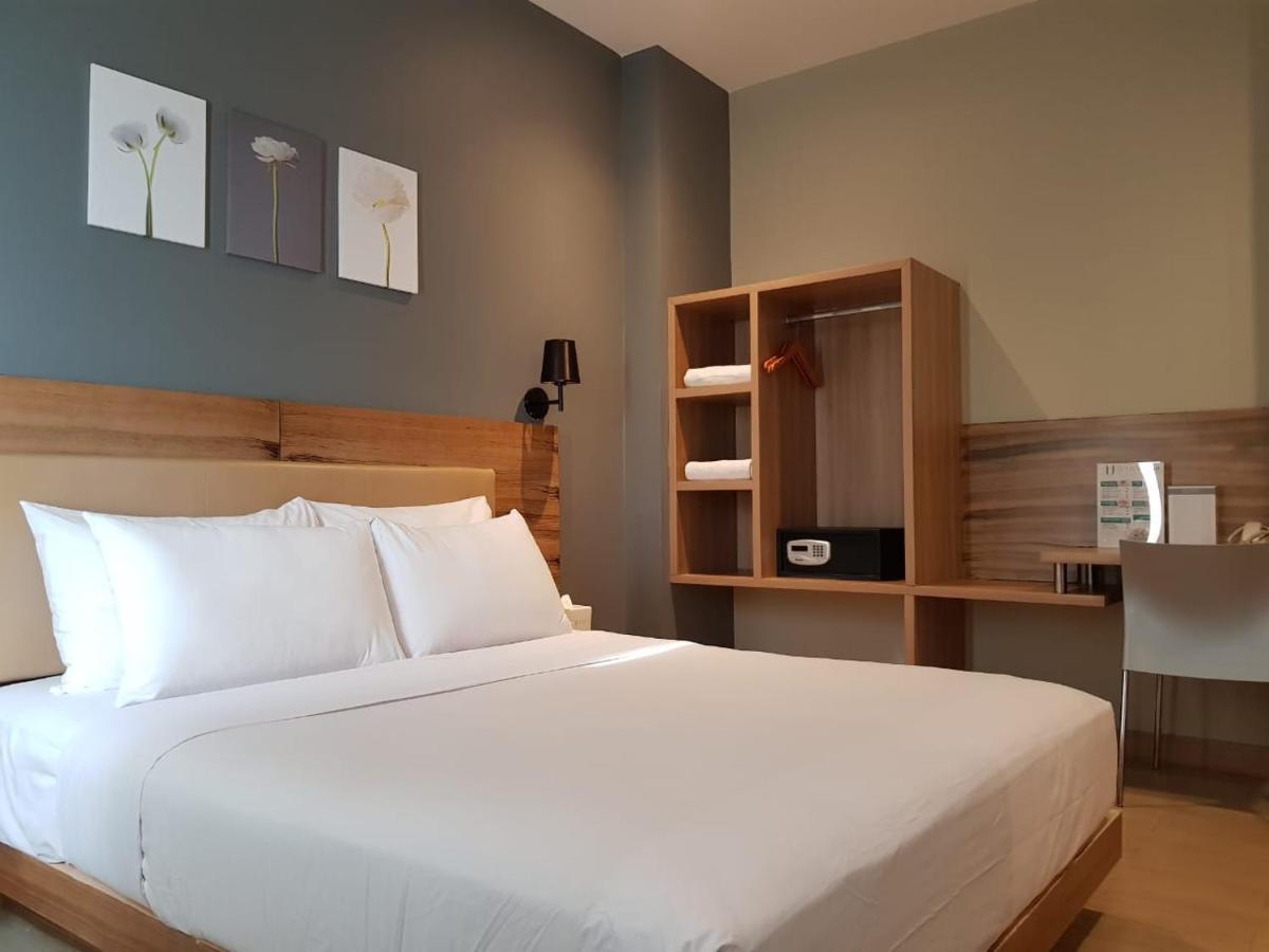 U Stay Hotel Mangga Besar جاكرتا المظهر الخارجي الصورة